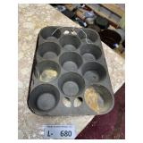 Cast Iron Wagner Ware Muffin Pan