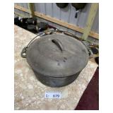 Cast Iron Wagner Ware Dutch Oven 1268 w/Lid