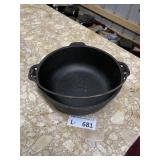Cast Iron Wagner Ware 2qt Bean Pot