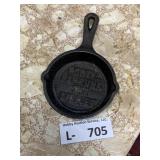 Lodge Cast Iron Mini Skillet LMS