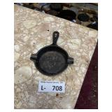 Antique Wagner Ware Cast Iron Miniature Skillet