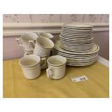 Kensington Dish Set