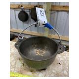 Small Cast Iron Old Mountain Cauldron