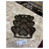 Cast Iron Heart Cookie Muffin Mold