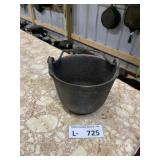 Jones #5 Cast Iron Pot