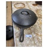 Vintage Cast Iron Hammered Chicken Fryer w/Lid