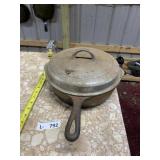 Vintage Cast Iron Griswold Chicken Fryer & Lid #8