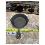 Small Cast Iron Mini Sklliet