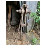 Vintage Blacksmith Post Leg Vise