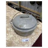 Vintage Aluminum Wagner Ware Round Roaster No 8