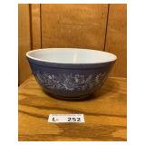 Vintage Pyrex Colonial Mist Mixing Bowl 403