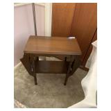Vintage Wood 2 Tier End Table w/Magazine Racks