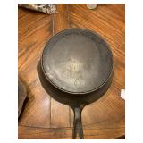 Vintage Chicago Hardware Foundry Chicken Fryer