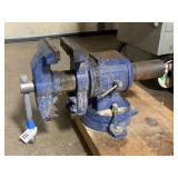 Bench Vise w/Rotating Jaws