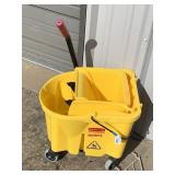 Rubbermaid Rolling Mop Bucket