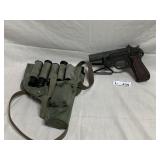 26.5mm Flare Pistol w/Runway Sub-Caiber Adapters