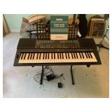 Yamaha PSR-500 Keyboard on Stand
