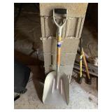 True Temper Scoop Shovel
