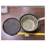 Cast Iron Dutch Oven w/ Fry Basket