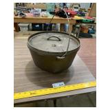 Cast Iron Lodge #12 Camp Dutch Oven