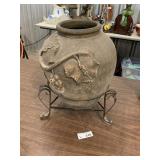 Flower Pot w/Metal Stand