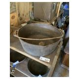 Cast Iron Dutch OVen #10