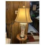 Chinoiserie Style Porcelain Vase Table Lamp