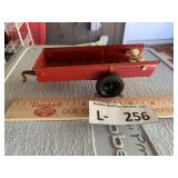 ERTL Massey Ferguson Manure Spreader Toy
