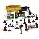 Vintage Lionel O Gauge Accessories, Signals & Lamp