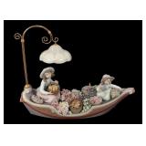 LLADRO PORCELAIN FIGURINE "FLOWERS FOREVER"