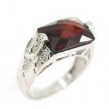 14K WHITE GOLD GARNET & DIAMOND FASHION RING