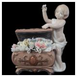 LLADRO PORCELAIN FIGURINE "PETALS OF HOPE"