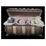 LLADRO PORCELAIN FIGURINE "FLOWERS CHEST"