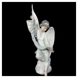 LLADRO PORCELAIN FIGURINE "ANGEL WITH GARLAND"