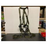 Tree Stand Safety Harness with Camouflage Pouch