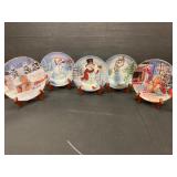 5 Collectible Holiday Plates