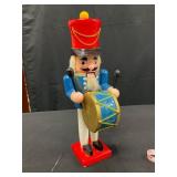 15-Inch Wooden Nutcracker Drummer
