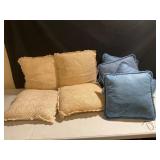 8 Throw Pillows in Two Colors