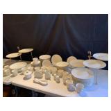 Elegant Gold Fine Porcelain Dinnerware Set