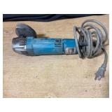 Makita 9601B 100mm Disc Grinder