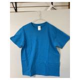 5 NEW Gildan Youth T-Shirts, Size Medium
