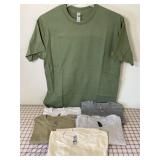 6 NEW Gildan T-Shirts, Size Large