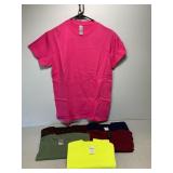 6 NEW Gildan T-Shirts, Size Small