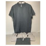 6 NEW Gildan T-Shirts, Size Medium
