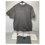 6 NEW Gildan T-Shirts, Size Medium