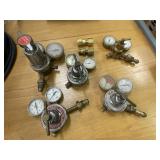 5 Oxy Settling Gages & Two Brass Adapters