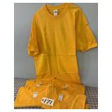 5 Gildan XL Short Sleeve T Shirts.