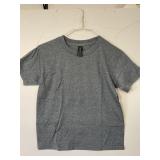 6 NEW Gildan Youth T-Shirts, Size Small