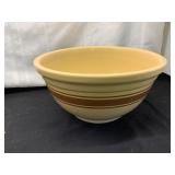 Cream-Colored Stoneware Mixing Bowl
