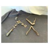 Antique Hand Crank Cast Iron Shotshell Reloading T